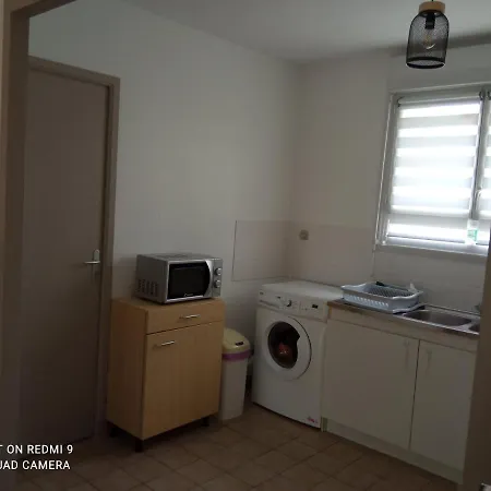Maison Avec Jardin, Proche Et Commodites Nyaraló *