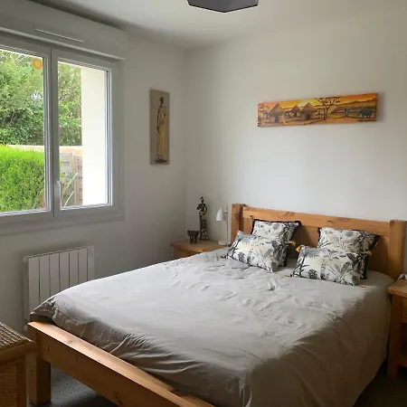 Maison Avec Jardin, Proche Et Commodites Nyaraló
