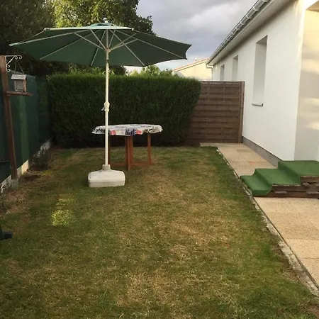 Maison Avec Jardin, Proche Et Commodites